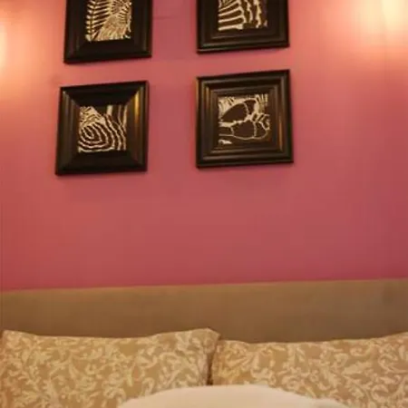 Urbana Apartment